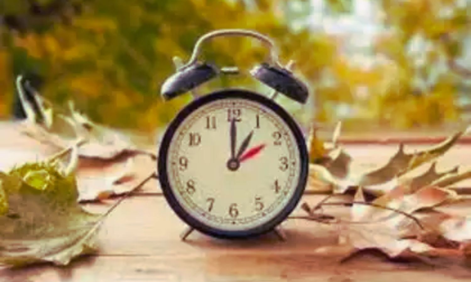 Autumn Clock Change Linked to Fewer Heart and Mental Health Events in England: Study Shows