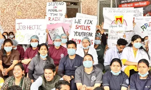 Same duty, low pay: Raipur dental students protest over stipend disparity, seeks parity with MBBS interns, doctors