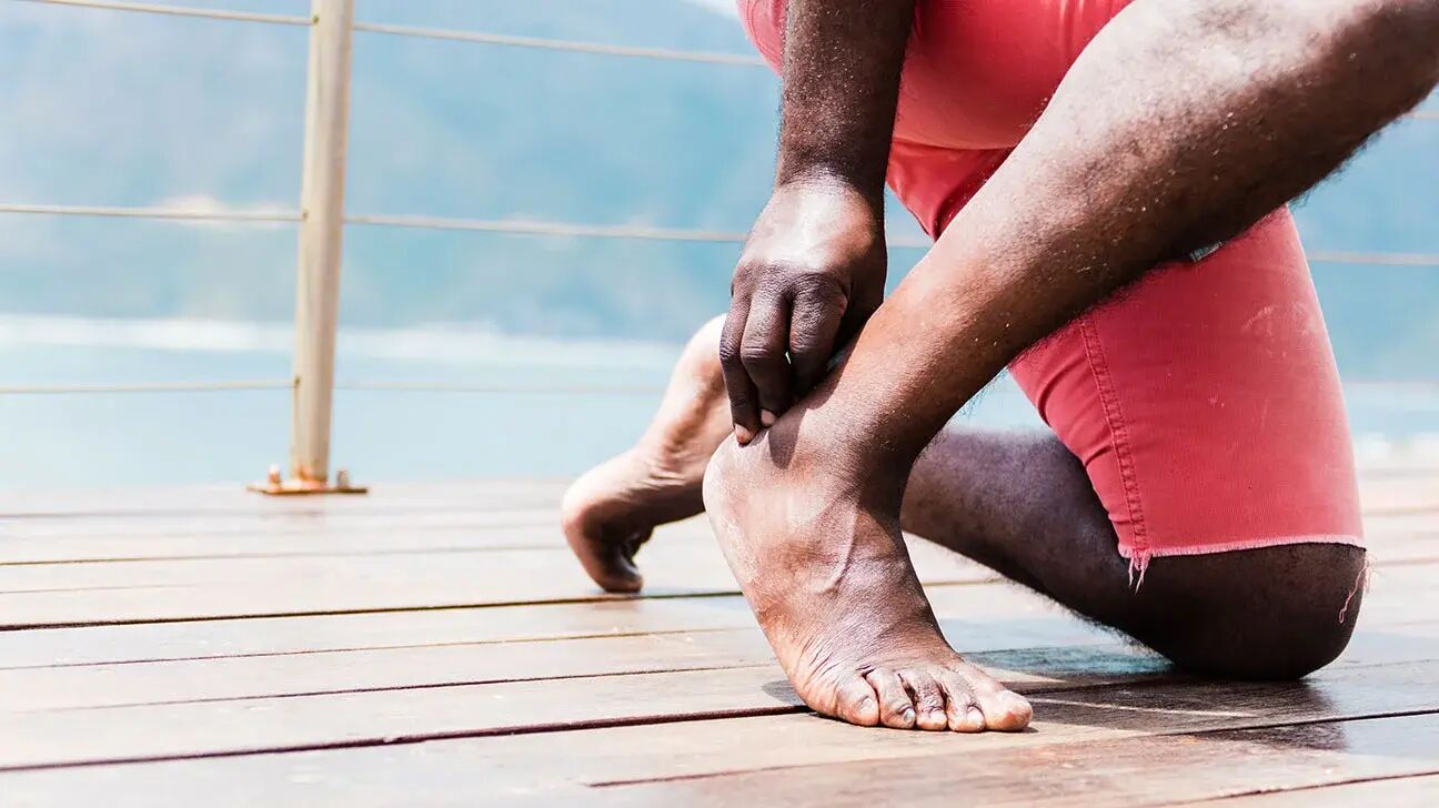 Both open and percutaneous techniques provide comparable functional outcomes in acute Achilles tendon rupture: study