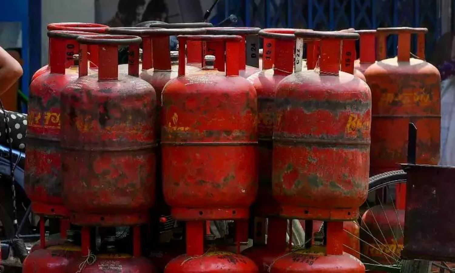 Pharma Firms Warn LPG Shortage Could Disrupt Life-Saving Drug Production