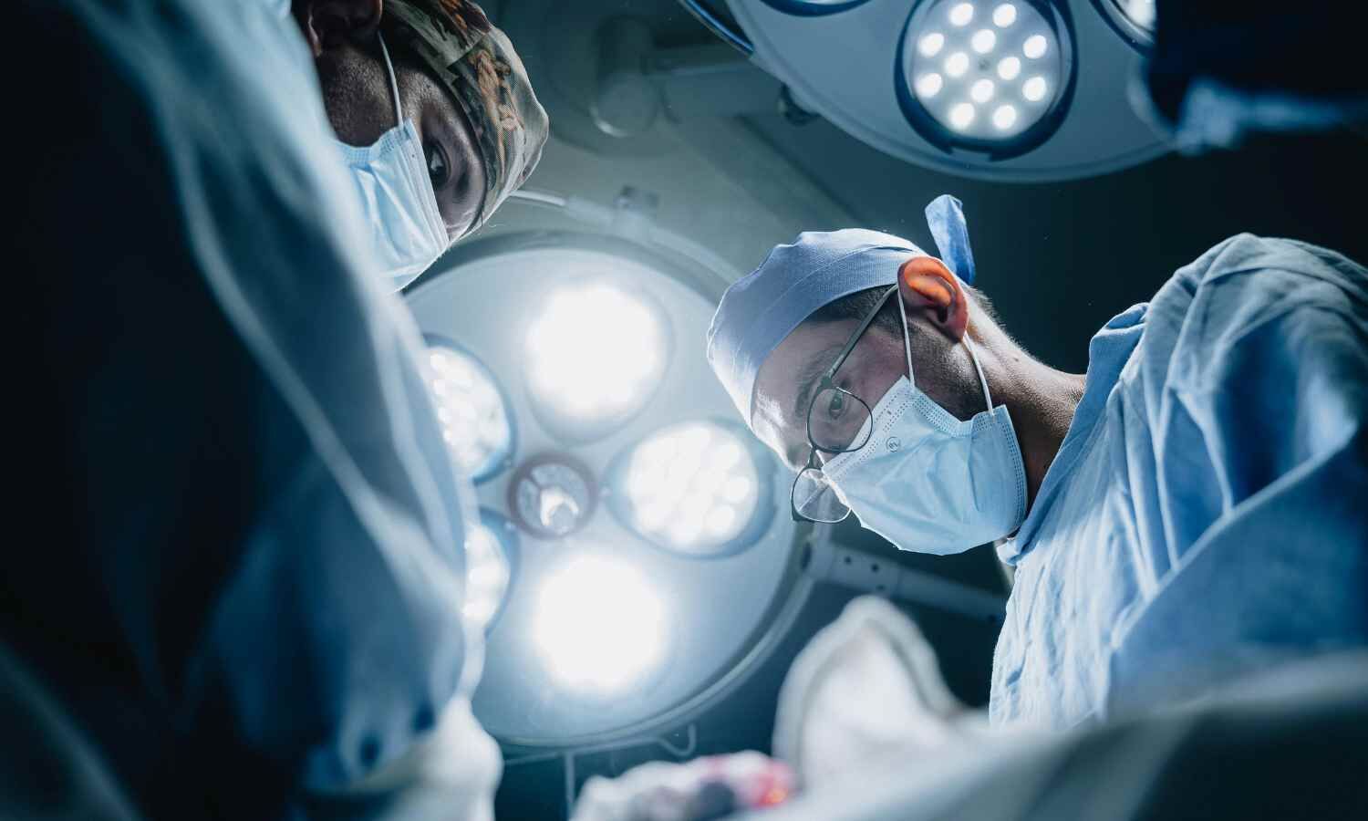 Digital decision support tool proven to reduce risks in bowel surgery, reports research