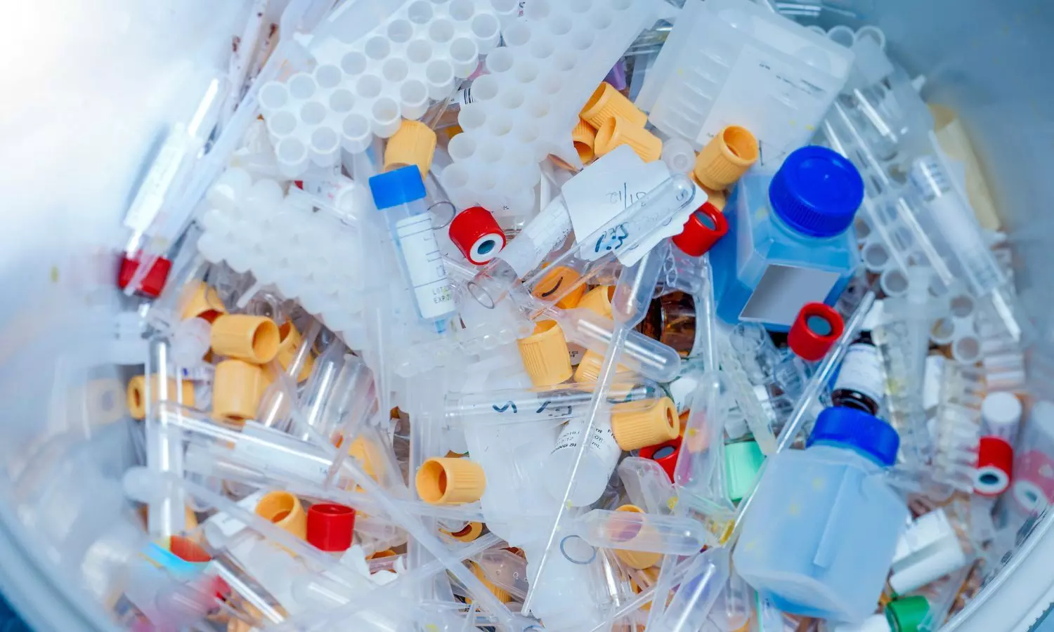 Bengaluru Clinic Fined Rs 50,000 For Allegedly Dumping Biomedical Waste On Roadside Bengaluru Clinic Fined Rs 50,000 For Allegedly Dumping Biomedical Waste On Roadside