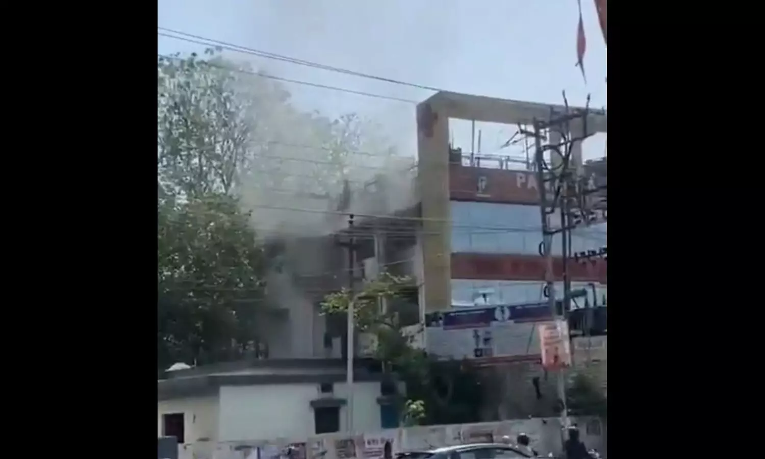 Panic After ICU Fire at Dehradun Hospital Leaves 1 Dead, 16 Injured Panic After ICU Fire at Dehradun Hospital Leaves 1 Dead, 16 Injured