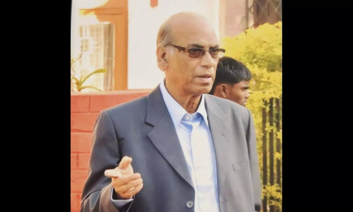 Renowned Ophthalmologist Dr Nareswar Dutta Dies at 90