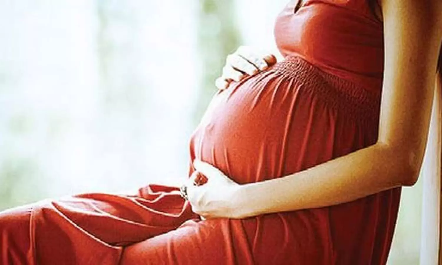Chennai CHC Doctor Absence Allegation Sparks Protest After Pregnant Woman Loses 33-Week Fetus.