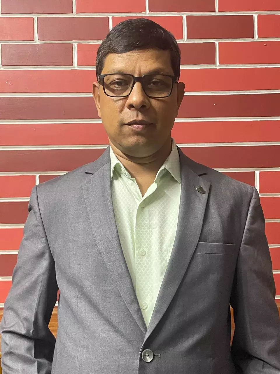 Dr Chanchal Das