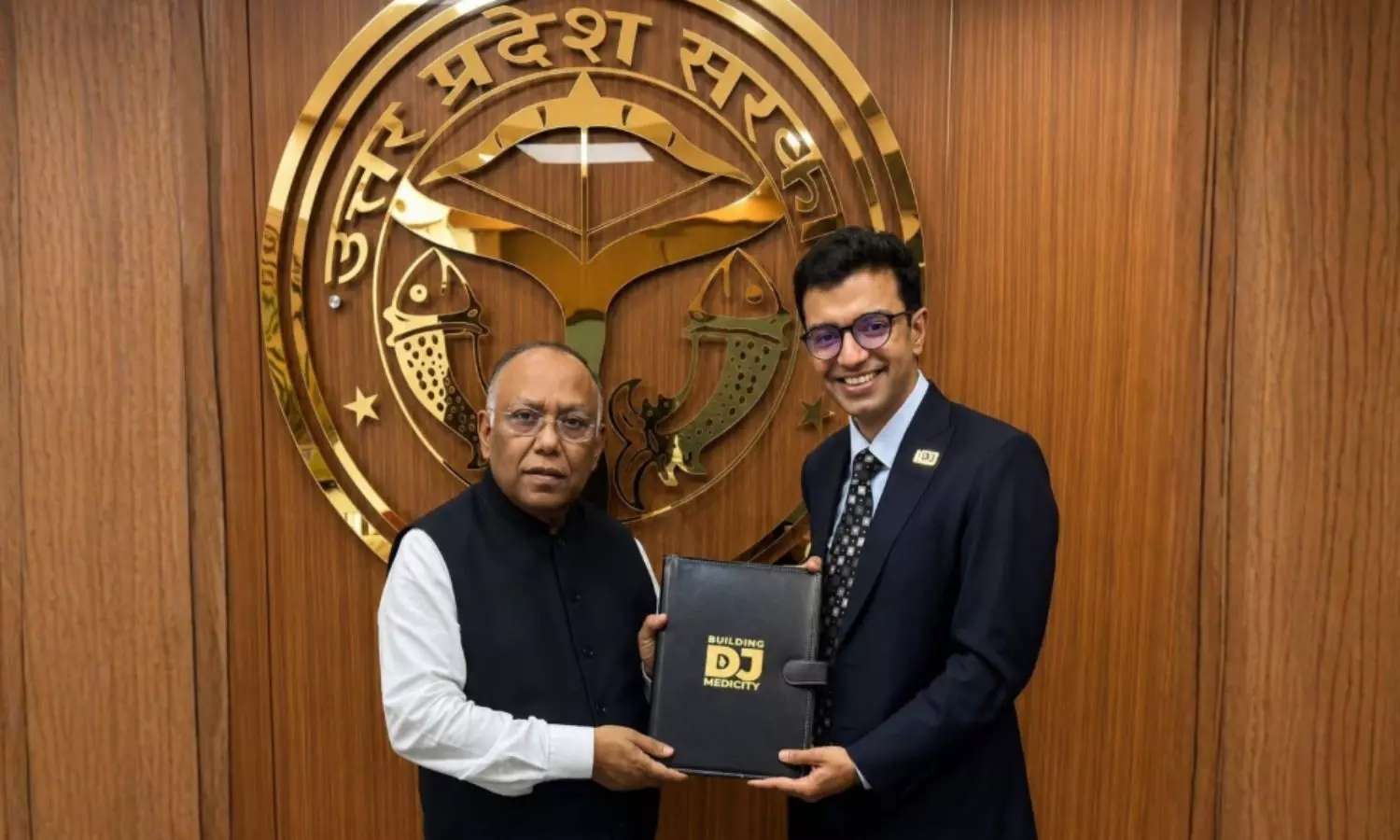 DJ Group Chairman Rhitik Jassar Presents DJ Medicity Vision to UP Medical Education ACS Amit Kumar Ghosh DJ Group Chairman Rhitik Jassar Presents DJ Medicity Vision to UP Medical Education ACS Amit Kumar Ghosh