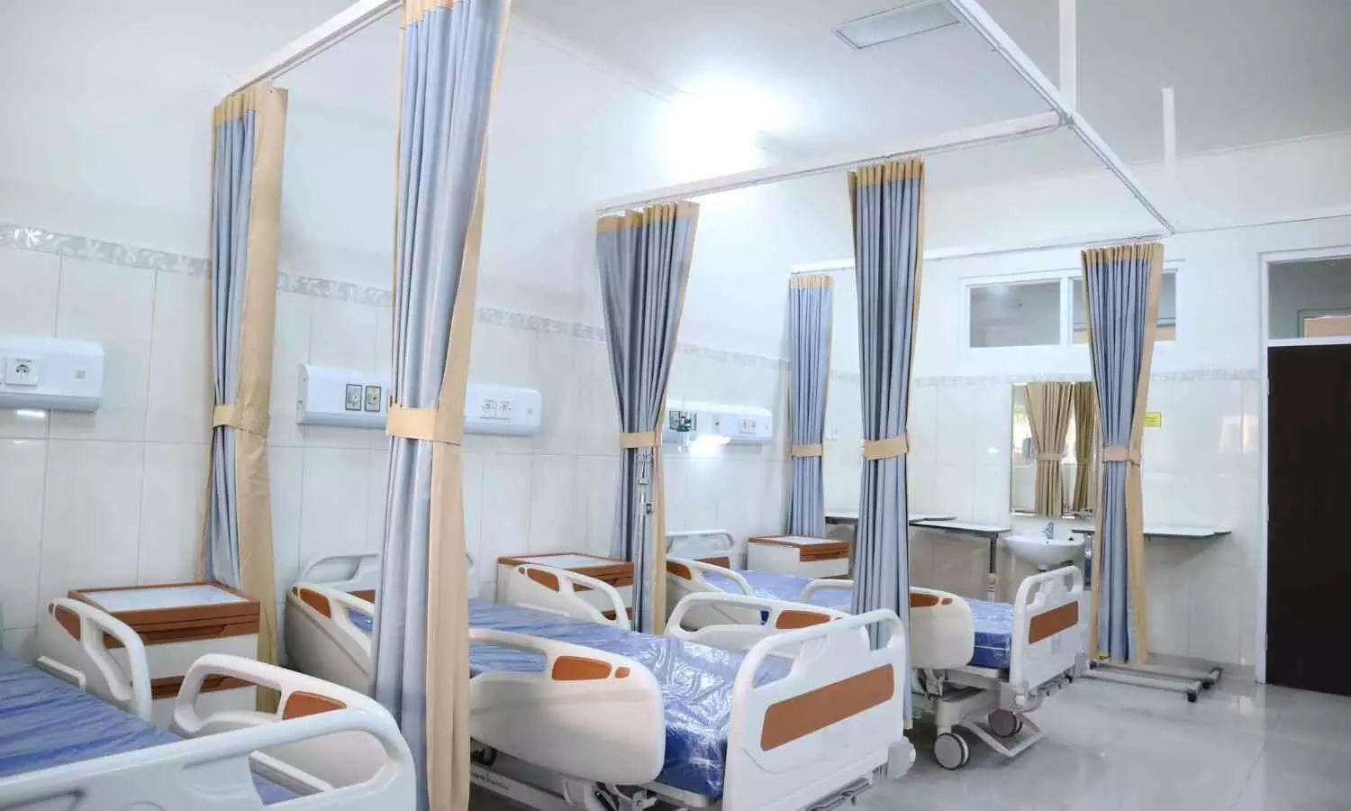 Maharashtra Orders Charity Hospitals To Install Free Treatment Dashboards