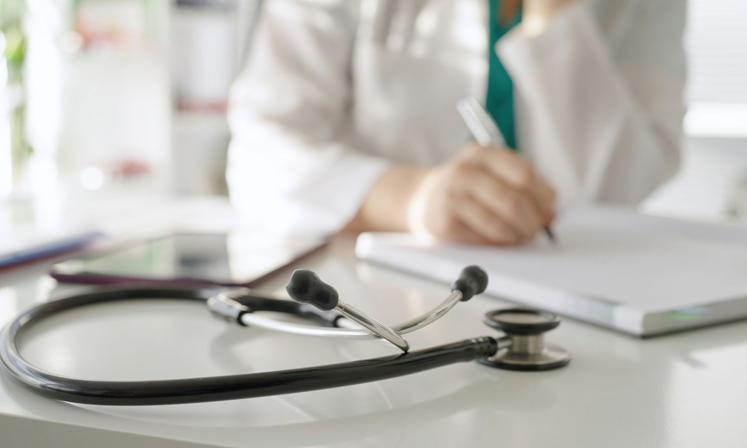 Doctors cannot use celebrities, influencers, patients to promote professional services through prohibited testimonials, endorsements: NMC