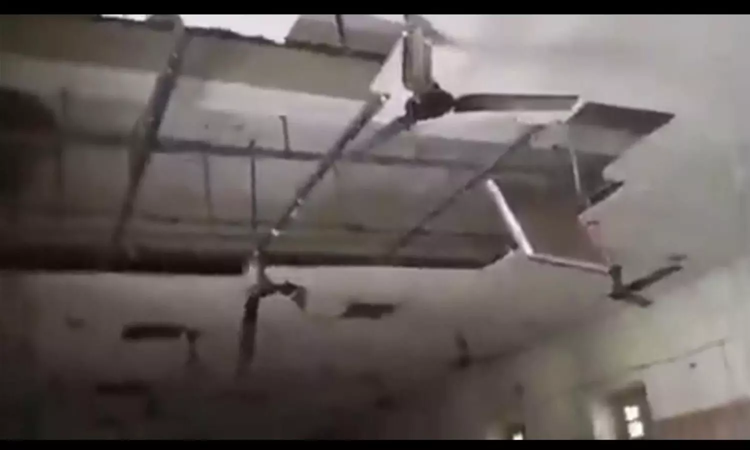 MGM Hospital Warangal ceiling collapse