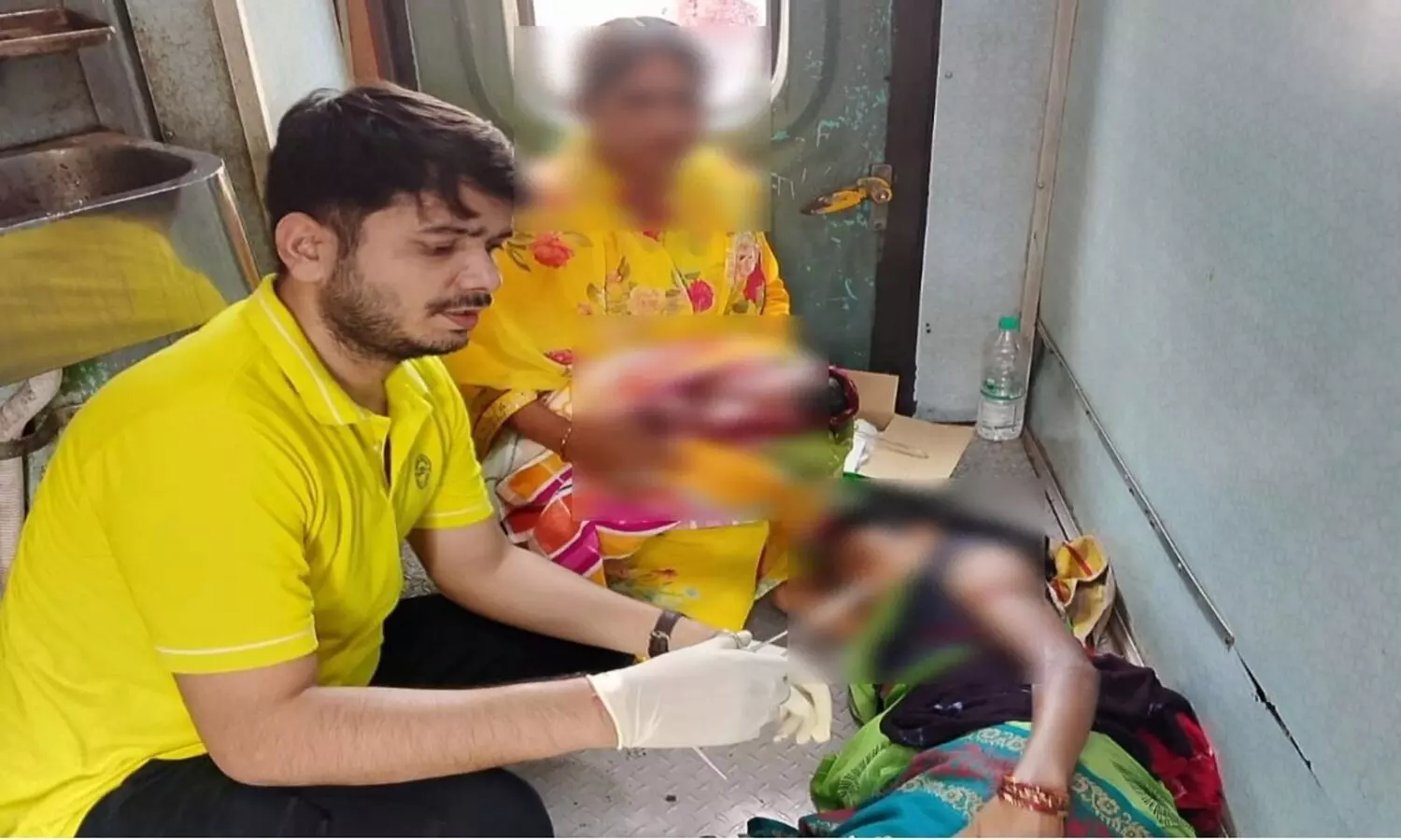 Railway doctor helps woman deliver baby aboard Ahmedabad-Barauni Express Railway doctor helps woman deliver baby aboard Ahmedabad-Barauni Express