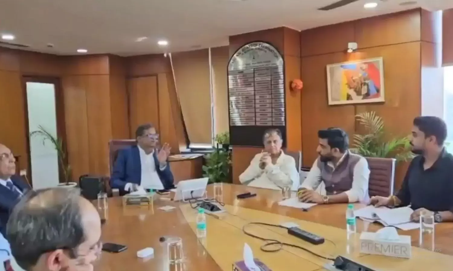 FMG Delegation meet Dr. Abhijat Sheth FMG Delegation meet Dr. Abhijat Sheth