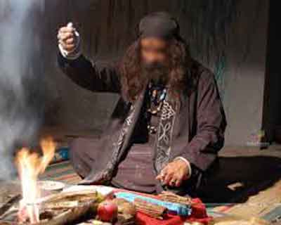 Bizzarre: Tantric comes and performs rituals in  ICU, Hospital orders probe