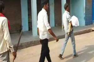 UP man carries sons body in arms after hospital denies vehicle