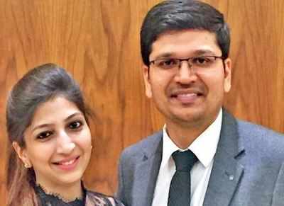 BRAVO: Delhi- based Doctor Couple save Woman in Respiratory Distress Mid-Air