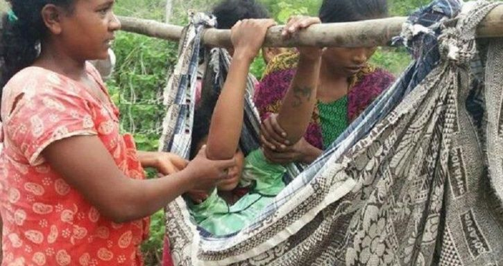 Kerala: Villagers Carry Pregnant Woman For 6 KM To Hospital