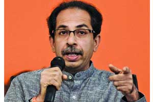 Uddhav Thackeray inaugurates mobile medical unit service